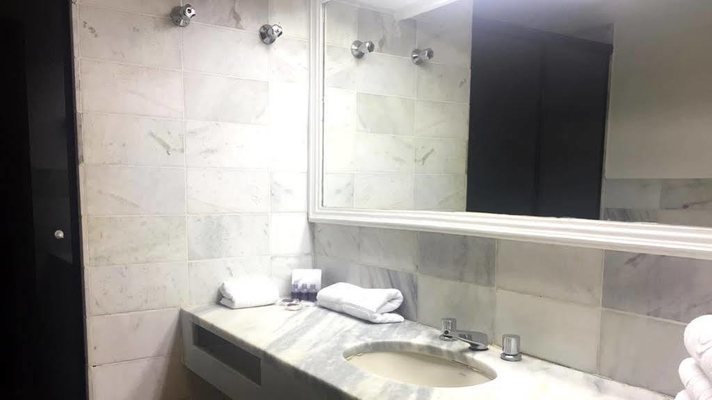 Plaza Bittar Hotel Brasilia Exterior photo